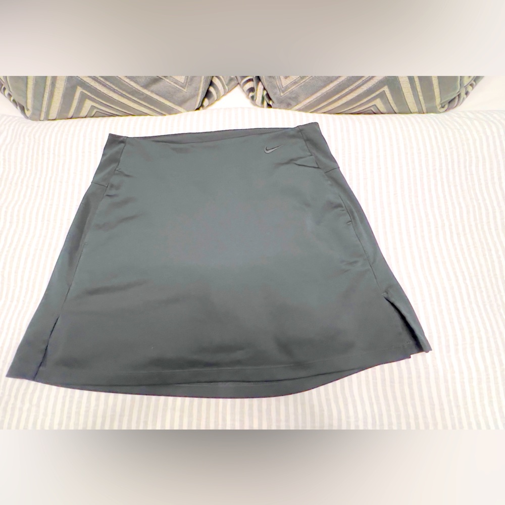 NIKE: Black Golf Skirt - Size M